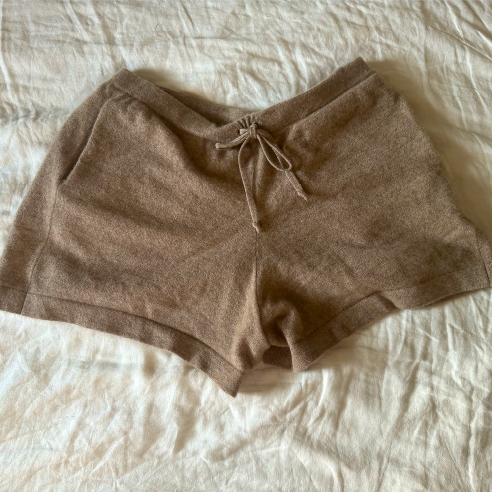 Cashmere shorts